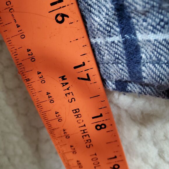 American Eagle Women's Boyfriend Fit Flannel Shirt - Size Small - Blue/White - Picture 16 of 16